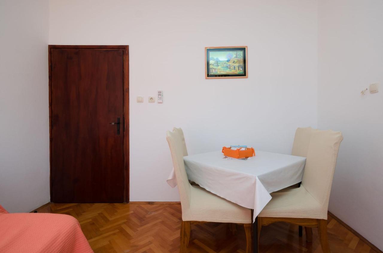 Apartments Mirjana B Лопар Экстерьер фото