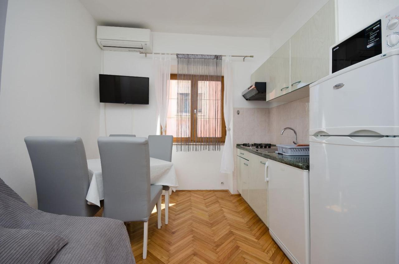 Apartments Mirjana B Лопар Экстерьер фото